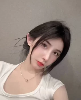 罗湖地铁站附近的洗浴中心，体验非常好，小姐姐特别漂亮