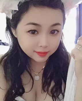 翘臀大波美少妇