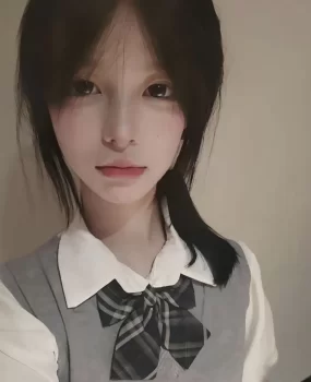 长相甜美的兼职小妹妹