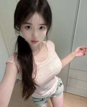 马达旋转舌头小萝莉