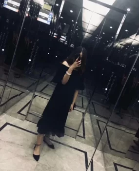 分享一个2000年大胸妹