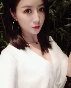 兼职小姐姐梦心