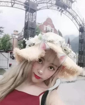 三点粉的学生妹妹，太嫩了感觉对不起小妹妹