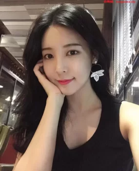 北京朝阳清纯极品大长腿小仙女，床下女友床上荡妇