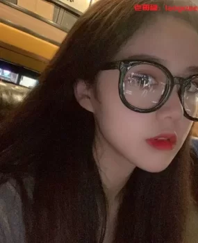 气质美女，在线接单