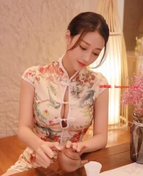 河北00后清纯学生妹,被调教成床上的饥渴少女