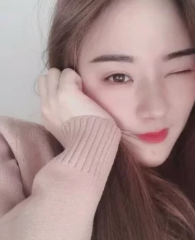 首经贸大学附近健谈女孩星星